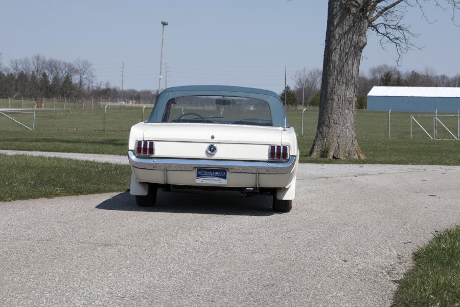  Ford Mustang Convertible 1965 года  (фото 6 из 76)